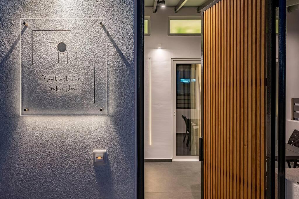 Poem Apartment Kos Town Luaran gambar
