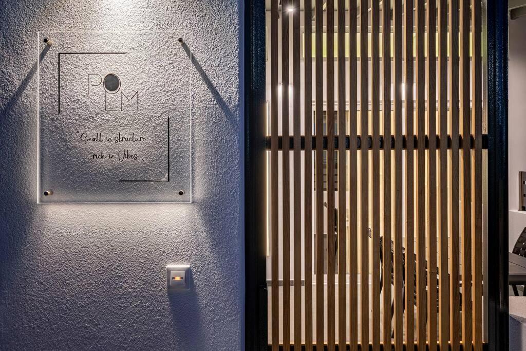 Poem Apartment Kos Town Luaran gambar