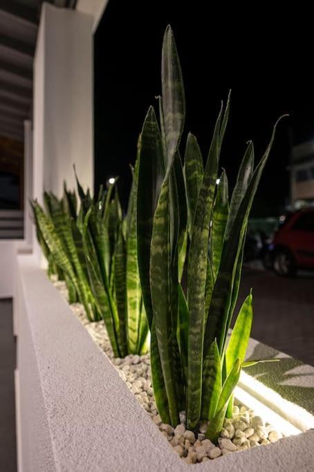 Poem Apartment Kos Town Luaran gambar