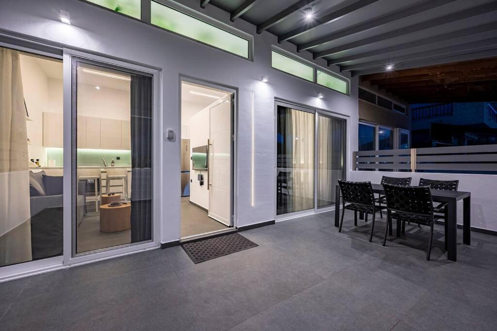 Poem Apartment Kos Town Luaran gambar